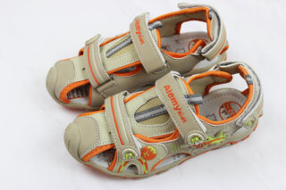 Босоножки для мальчика (32 размер)