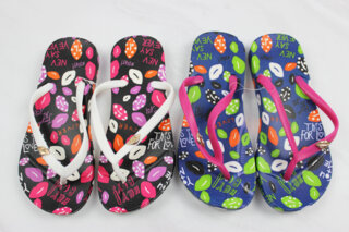 Шльопанці для дівчинки (30-32 розмір)