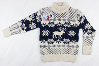 Новорічний вʹязаний дитячий светр для дівчинки вишивка олені, беж, Туреччина (110-134 см: 5-9 років)